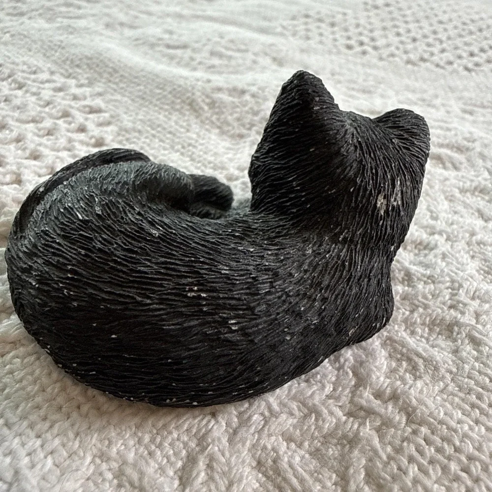 Vintage Sandicast Sleeping Black Cat‎ Approx 1.0x2.50